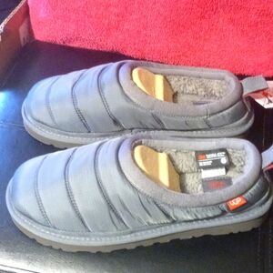 Ugg men slippers size 8